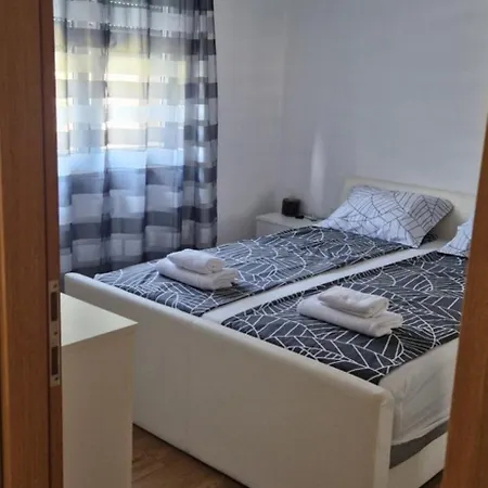 Apartment Saradora *